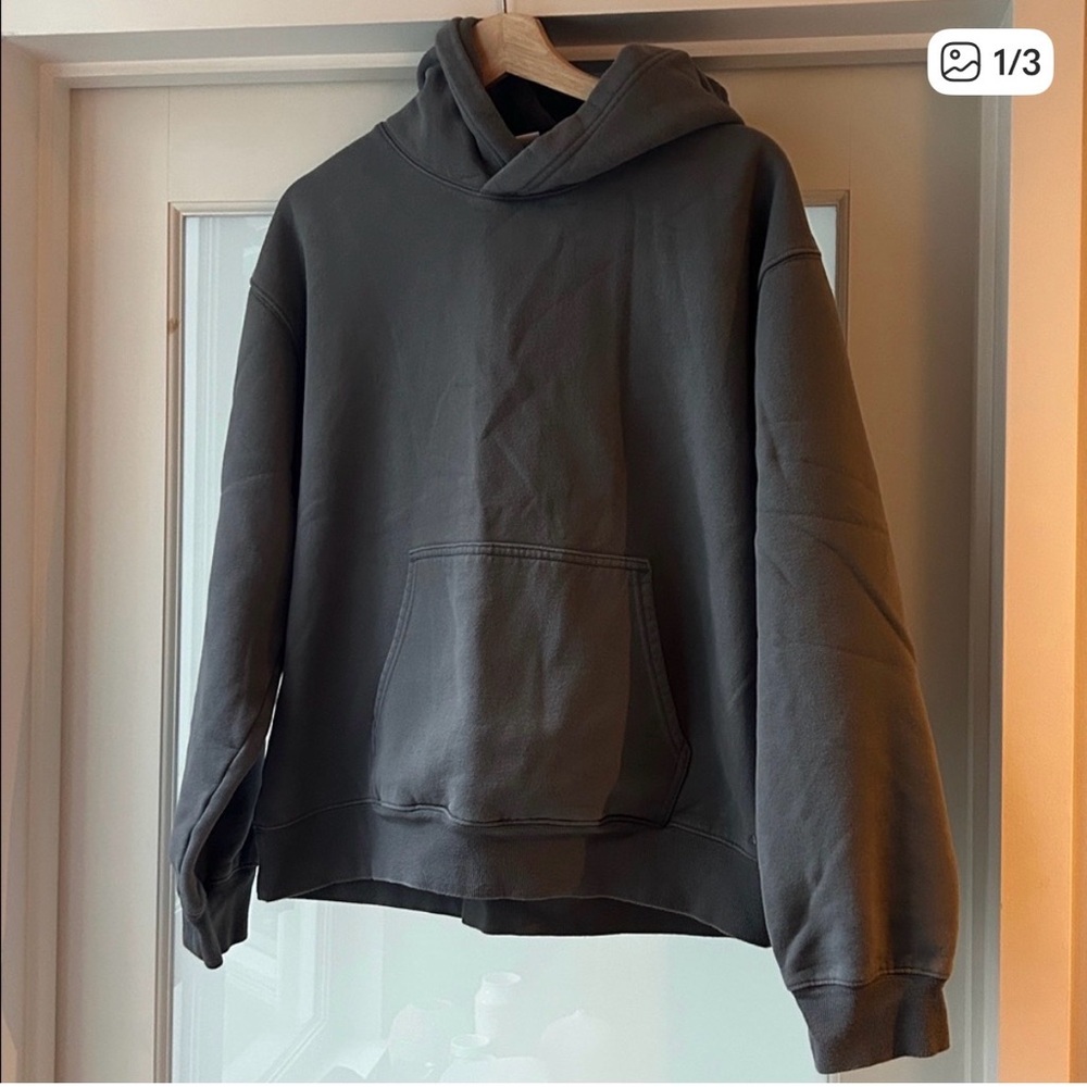 Aritzia Oversized Hoodie in Charcoal Gray